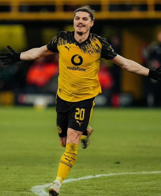 You are currently viewing Borussia Dortmund Menang Meyakinkan 3-0