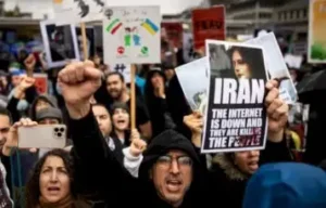 Read more about the article Demonstrasi Besar di Iran Gelombang Protes Meluas