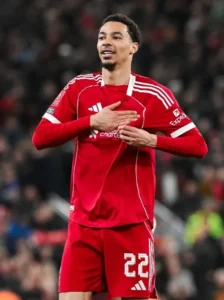 Read more about the article Liverpool Menang Telak 4-1 atas Barnsley