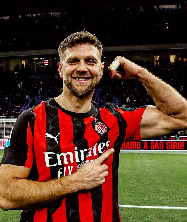 You are currently viewing AC Milan Amankan Tiga Poin Usai Tekuk Lecce 1-0 di San Siro