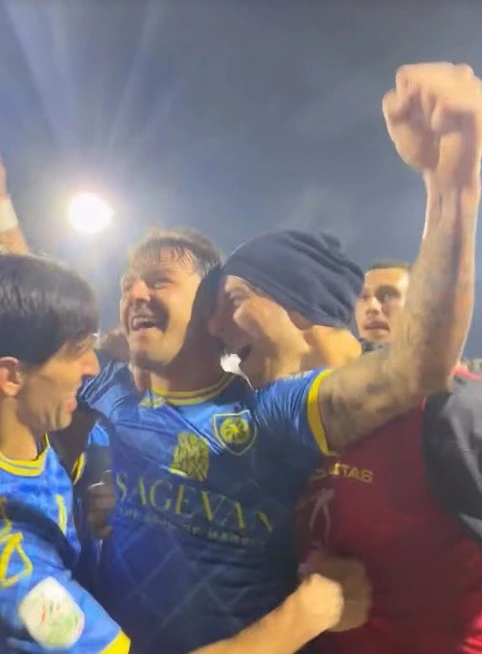 You are currently viewing Carrarese Mengamuk! Empoli Dibungkam Telak 3-0