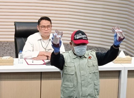 Read more about the article KPK Tetapkan Ketua PN Depok dan Wakilnya sebagai Tersangka Kasus Sengketa Lahan