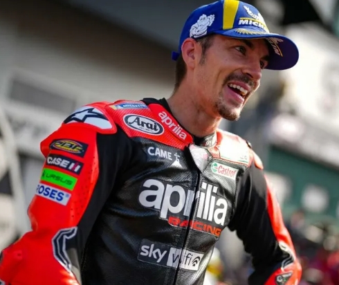 Read more about the article Puas dengan Tes Sepang, Mampukah Maverick Vinales Antar KTM Akhiri Paceklik Kemenangan di MotoGP 2026?